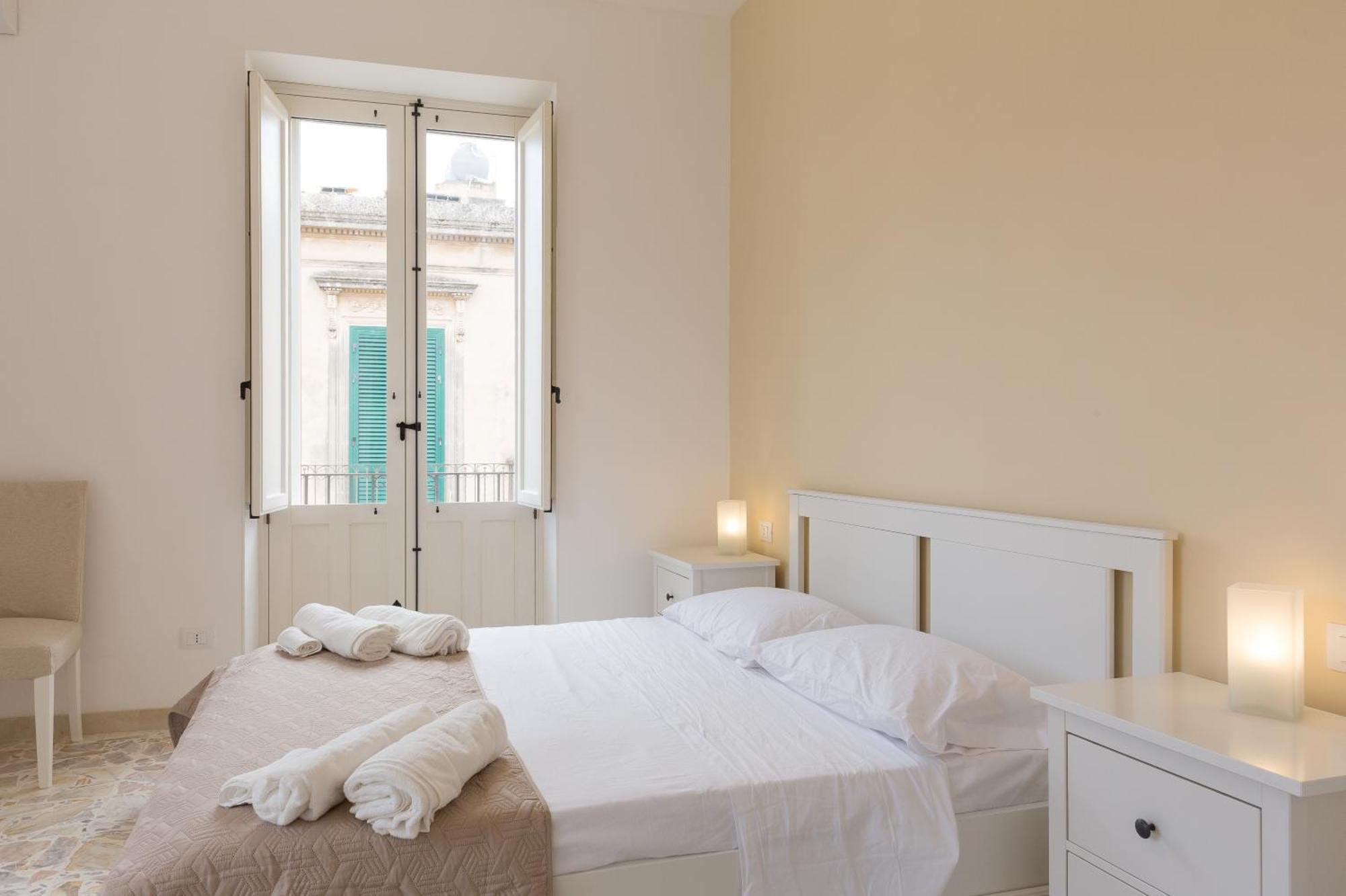 Al Corso Apartments Noto Exterior foto