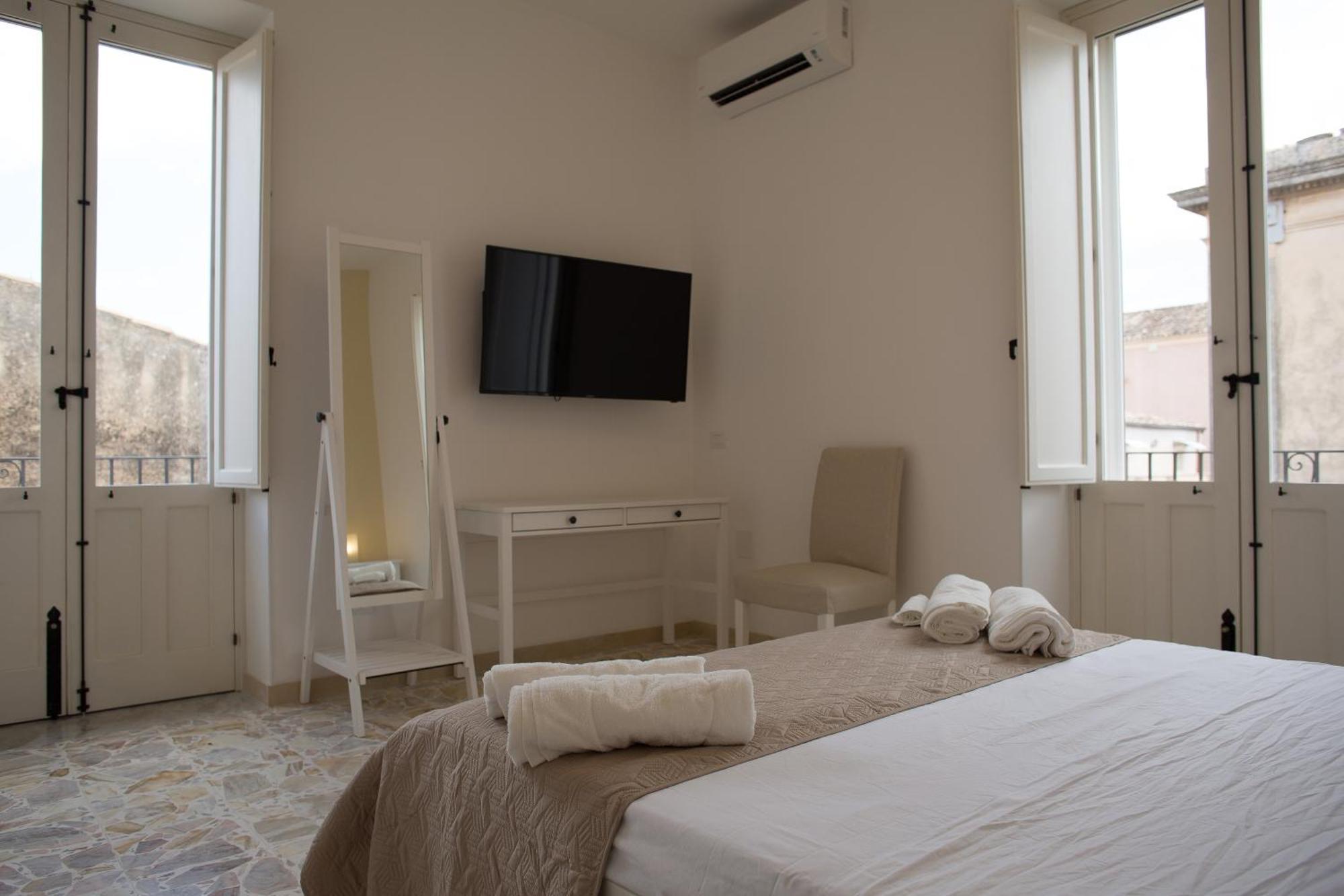 Al Corso Apartments Noto Exterior foto