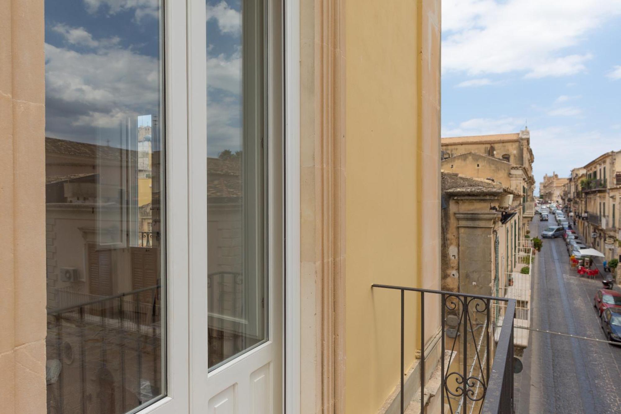 Al Corso Apartments Noto Exterior foto