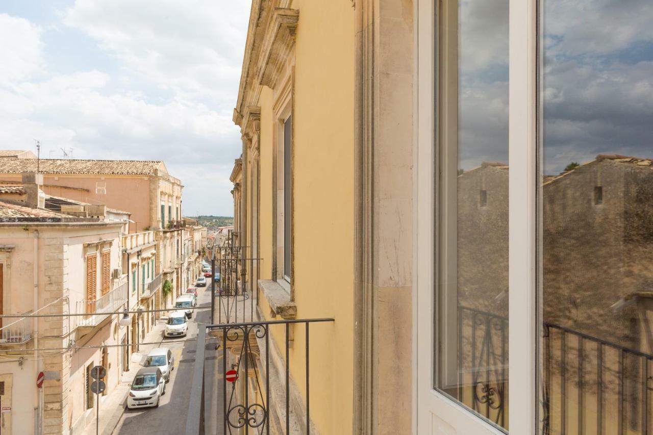 Al Corso Apartments Noto Exterior foto