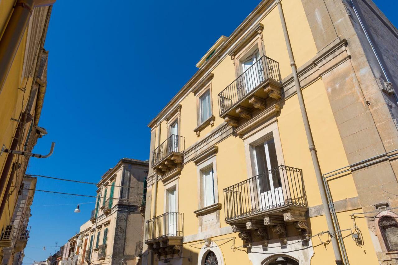 Al Corso Apartments Noto Exterior foto